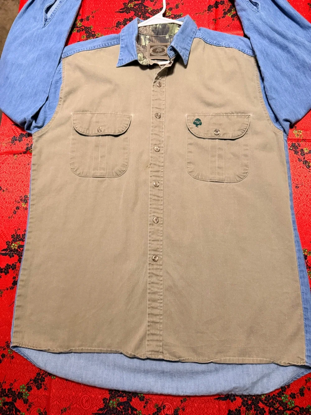 Rare Mossy Oak Companions Two-Tone Khaki&Light Blue Denim Shirt (SmallBurnMark)